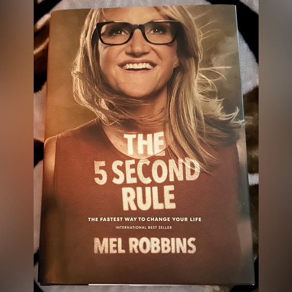The 5 Second Rule by Mel Robbins - Picture 3 of 3